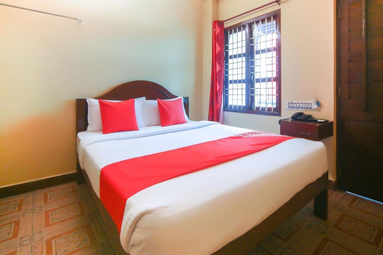 Oyo 23098 Ushama Heritage Guest House Пондичери Екстериор снимка