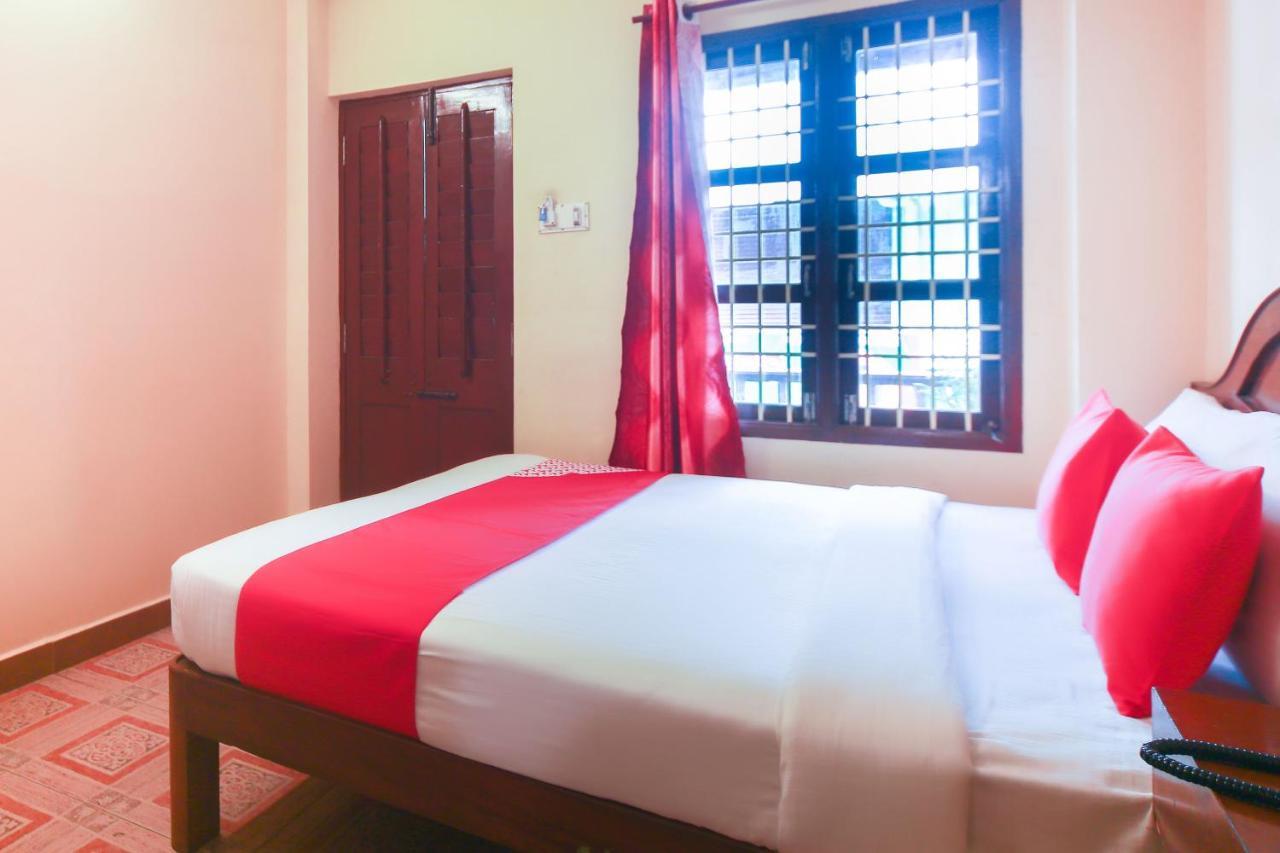 Oyo 23098 Ushama Heritage Guest House Пондичери Екстериор снимка